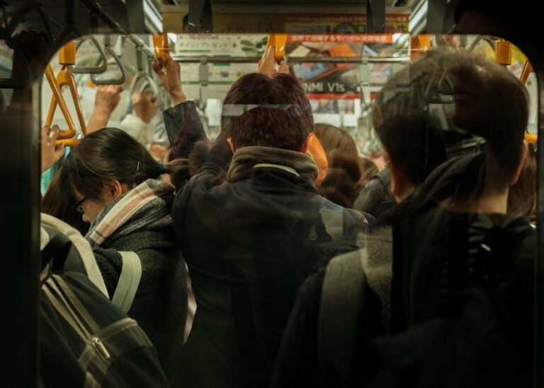 Leveraging Local Leads to Compete Against Big Corporations Leveraging Local Leads to Compete Against Big Corporations