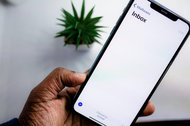 Mastering Cold Emails: Tailoring Approaches for Any Industry Mastering Cold Emails: Tailoring Approaches for Any Industry